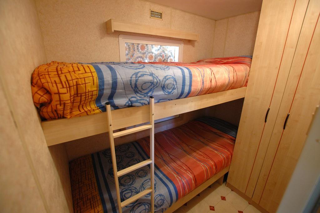 Camping Europa 2 Hotel Capoliveri  Kamer foto