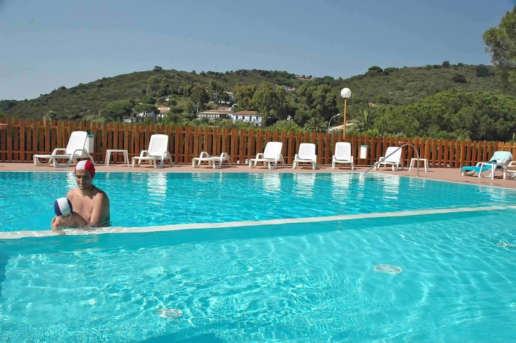 Camping Europa 2 Hotel Capoliveri  Buitenkant foto